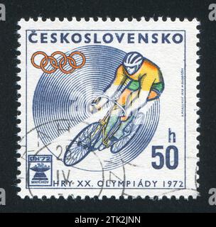 TCHÉCOSLOVAQUIE - CIRCA 1972 : timbre imprimé par la Tchécoslovaquie, montre vélo, circa 1972 Banque D'Images