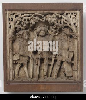 Les trois Worthies juives ou païennes, d'une série des neuf Worthies, anonyme, c. 1500 - c. 1520 relief dans une niche, budgétisé par des colonets et décoré dans l'arc avec louange. Chêne du sud des pays-Bas (bois) relief dans une niche, budgétisée par les colonets et décorée dans l'arche avec éloge. Chêne du sud des pays-Bas (bois) Banque D'Images
