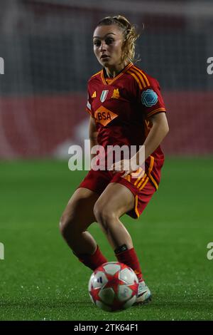 Rome, Italie. 17 décembre 2023. Rome, Italie 20.12.2023:Giada Greggi (Roma) en action lors du match de football AS ROMA vs Paris Saint-Germain de la Ligue DES CHAMPIONS FÉMININE DE l'UEFA 2023-2024 au stade tre fontane à Rome. Crédit : Agence photo indépendante/Alamy Live News Banque D'Images