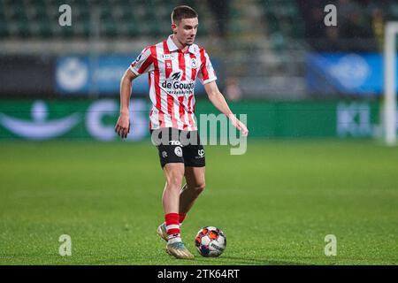 Den Haag, pays-Bas. 20 décembre 2023. DEN HAAG, PAYS-BAS - DÉCEMBRE 20 : Camiel Neghli du Sparta Rotterdam dribble lors du match de 2e tour de la Toto KNVB Cup entre ado Den Haag et Sparta Rotterdam au Bingoal Stadion le 20 décembre 2023 à Den Haag, pays-Bas. (Photo Hans van der Valk/Orange Pictures) crédit : Orange pics BV/Alamy Live News Banque D'Images