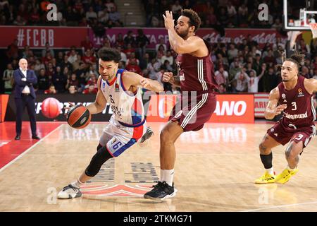 Elijah Bryant (Anadolu Efes Istanbul, #6) setzt sich gegen Elias Harris (Bayern Basketball, #20) durch. GER, FC Bayern Basketball vs. Anadolu Efes Istanbul, Basketball, Euroleague, saison 2023/2024, 20.12.2023, photo : Eibner-Pressefoto/Marcel Engelbrecht Banque D'Images