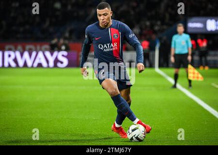 Paris, France, France. 20 décembre 2023. Kylian MBAPPE du PSG lors du match de Ligue 1 entre le Paris Saint-Germain (PSG) et le FC Metz au Parc des Princes Stadium le 20 décembre 2023 à Paris. (Image de crédit : © Matthieu Mirville/ZUMA Press Wire) USAGE ÉDITORIAL SEULEMENT! Non destiné à UN USAGE commercial ! Banque D'Images