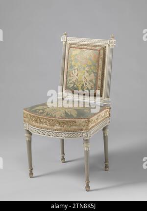 Stoel Kops-Amoublement, Anonyme, c. 1793 - C. 1795 chaise couverte, faisant partie du KopsEublement, en bois de hêtre peint blanc et gris bleu et reposant sur des pieds coniques. Les règles de siège et les appuis de la fenêtre arrière, avec des colonnes canalisées toscanes comme arrière-styles, montrent un pneu tressé poignardé avec des rosettes. Terminer avec des rosettes et des feuilles d'acanthe. Le rembourrage présente des motifs floraux sur un sol satiné bleu clair, maintenu sur le dos par des griffons. Commandé pour le bâtiment Nieuwe Gracht 74, Haarlem. VOIR : BK-15615-A/P ; BK-15614 ; BK-15616-A/B. Travailleur du meuble : NetherlandsConcepteur : bois d'Amsterdam (matière végétale). soyez Banque D'Images