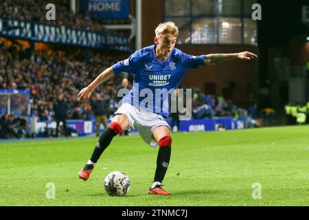 Glasgow, Royaume-Uni. 20 décembre 2023. Après leur victoire de la Viaplay Cup le 17 janvier à Hampden Park, les Rangers jouent maintenant à St Johnstone sur leur terrain d'Ibrox Stadium, Glasgow, Écosse, Royaume-Uni. Les Rangers sont maintenant à seulement 5 points derrière Celtic avec deux matchs en main, donc le résultat de ce match est très important. Crédit : Findlay/Alamy Live News Banque D'Images