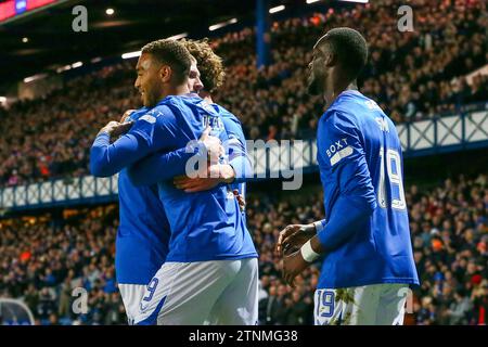 Glasgow, Royaume-Uni. 20 décembre 2023. Après leur victoire de la Viaplay Cup le 17 janvier à Hampden Park, les Rangers jouent maintenant à St Johnstone sur leur terrain d'Ibrox Stadium, Glasgow, Écosse, Royaume-Uni. Les Rangers sont maintenant à seulement 5 points derrière Celtic avec deux matchs en main, donc le résultat de ce match est très important. Crédit : Findlay/Alamy Live News Banque D'Images