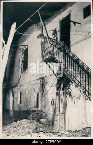 03/31/1956. Maison sur Calle del Zenete n ° 13, à Albolote (Grenade), où la femme âgée de 70 ans María Jaramillo Vico a été grièvement blessée. Crédit : Album / Archivo ABC / Manuel Torres Molina Banque D'Images