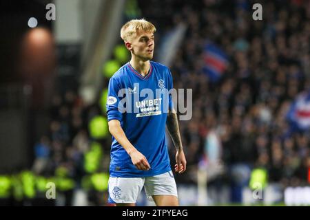 Glasgow, Royaume-Uni. 20 décembre 2023. Après leur victoire de la Viaplay Cup le 17 janvier à Hampden Park, les Rangers jouent maintenant à St Johnstone sur leur terrain d'Ibrox Stadium, Glasgow, Écosse, Royaume-Uni. Les Rangers sont maintenant à seulement 5 points derrière Celtic avec deux matchs en main, donc le résultat de ce match est très important. Crédit : Findlay/Alamy Live News Banque D'Images