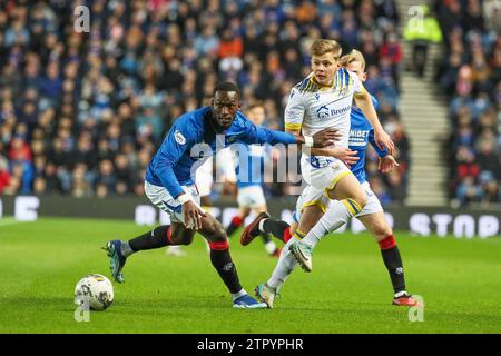Glasgow, Royaume-Uni. 20 décembre 2023. Après leur victoire de la Viaplay Cup le 17 janvier à Hampden Park, les Rangers jouent maintenant à St Johnstone sur leur terrain d'Ibrox Stadium, Glasgow, Écosse, Royaume-Uni. Les Rangers sont maintenant à seulement 5 points derrière Celtic avec deux matchs en main, donc le résultat de ce match est très important. Crédit : Findlay/Alamy Live News Banque D'Images