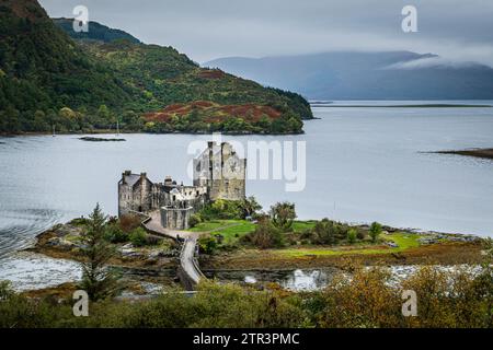 CHÂTEAU D'EILEAN DONAN (13TH C AD) LOCH DUICH DORNIE HIGHLAND SCOTLAND ROYAUME-UNI Banque D'Images