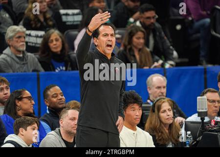 Orlando, Floride, États-Unis, 20 décembre 2023, Erik Spoelstra, entraîneur du Heat de Miami, au Amway Center. (Crédit photo : Marty Jean-Louis/Alamy Live News Banque D'Images