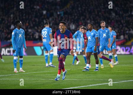 Barcelone, ESP. 20 décembre 2023. FC BARCELONA vs UD ALMERIA 20 décembre 2023 Raphina (11) du FC Barcelone célèbre avoir marqué le premier but de son équipe lors du match entre le FC Barcelone et UD Almeria correspondant à la dix-huit journée de la Liga EA Sports à l'Olimpic Stadium Lluis Companys de Montjuïc à Barcelone, Espagne. Crédit : Rosdemora/Alamy Live News Banque D'Images