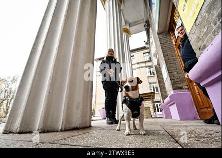 Non exclusif : ZAPORIZHZHIA, UKRAINE - 20 DÉCEMBRE 2023 - porte-parole du Département principal du Service d'urgence d'Ukraine (SESU) à Che Banque D'Images