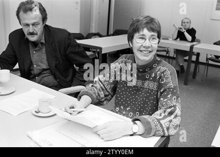 WLTO, lieux de travail, 18-12-1994, Whizgle News from the Past, taillé pour l'avenir. Explorez les récits historiques, l'image de l'agence néerlandaise avec une perspective moderne, comblant le fossé entre les événements d'hier et les perspectives de demain. Un voyage intemporel façonnant les histoires qui façonnent notre avenir. Banque D'Images