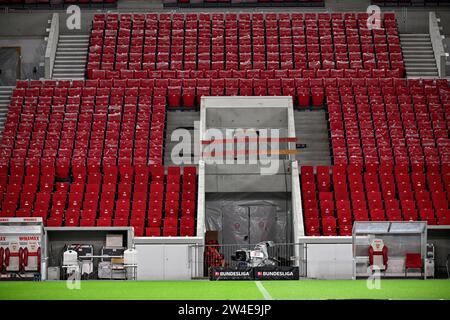 Stuttgart, Deutschland. 20 décembre 2023. Baustelle Haupttribuene, Sitze Spielertunnel Baufortschritt VfB Stuttgart vs FC Augsburg FCA 20.12.2023 LA RÉGLEMENTATION DFL INTERDIT TOUTE UTILISATION DE PHOTOGRAPHIES COMME SÉQUENCES D'IMAGES ET/OU QUASI-VIDÉO/dpa/Alamy Live News Banque D'Images