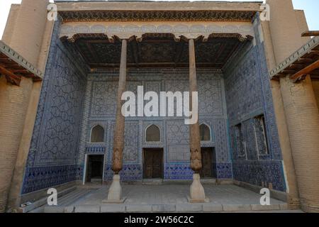 Khiva, Ouzbékistan - 15 décembre 2023 : Forteresse de Kuhna Ark dans la vieille ville de Khiva, Ouzbékistan. Banque D'Images