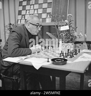 Tournoi d'échecs des hauts fourneaux. Herman Pilnik ca. 8 janvier 1963 Banque D'Images