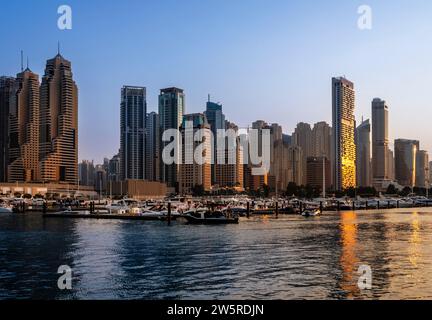 Marina et port de Dubaï, Skyline Architecture et Marina, Émirats arabes Unis, Asie Banque D'Images