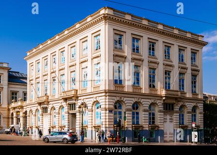 Hôtel du Lotto, maison du Musée Magritte. Le Musée Magritte est un musée d'art dédié à l'œuvre de l'artiste surréaliste belge René Magritt Banque D'Images