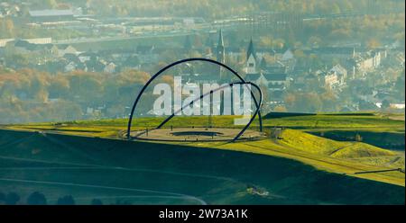 Vue aérienne, Hoheward Soil tip avec l'observatoire de l'horizon, point de repère, vue sur Hochlarmark et la tour sinueuse de l'ancien Recklinghausen II coll. Banque D'Images