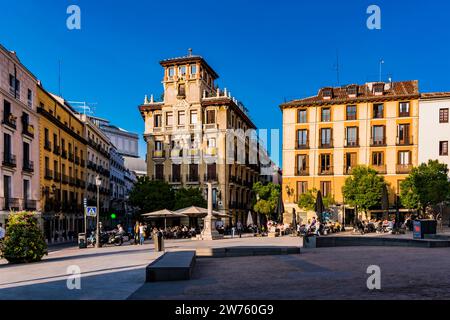 La Plaza de Ramales est un espace dans le Madrid des Austrias. En 1841, il prit le nom de Ramales en mémoire de la bataille de Ramales. Madrid, Comunidad Banque D'Images