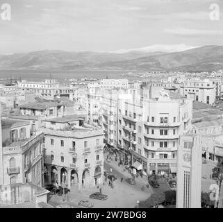 Vue de Beyrouth depuis l'un des toits ca. 1950-1955 Banque D'Images