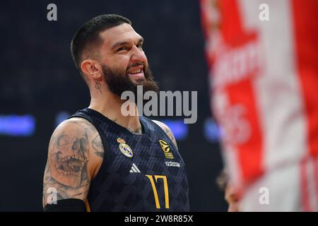 Belgrade, Serbie, 19 décembre 2023. Vincent Poirier du Real Madrid réagit lors du match de Turkish Airlines Euroleague 2023/2024 entre Crvena Zvezda Meridianbet Belgrade et le Real Madrid au Aleksandar Nikolic Hall de Belgrade, Serbie. 19 décembre 2023. Crédit : Nikola Krstic/Alamy Banque D'Images