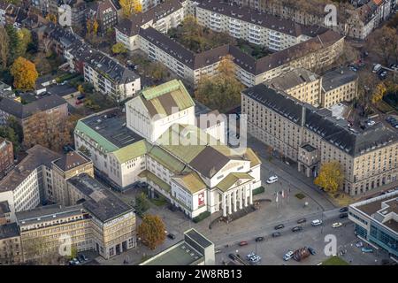 Vue aérienne, Théâtre et Deutsche Oper am Rhein, entouré d'arbres caduques d'automne, vieille ville, Duisbourg, région de la Ruhr, Rhénanie du Nord-Westphalie, allemand Banque D'Images