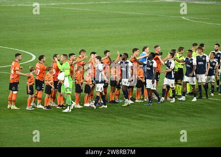 21 décembre 2023 ; Suncorp Stadium, Brisbane, Queensland, Australie : a-League football, Brisbane Roar contre Central Coast Mariners ; équipes cinq avant le match Banque D'Images