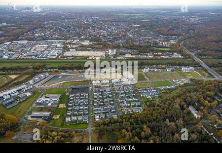 Vue aérienne, port de plaisance de Stölting Marina sur le canal Rhin-Herne, débarcadère pour bateaux et nouveau quartier résidentiel Graf Bismarck, vue lointaine de Banque D'Images