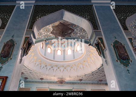 Tachkent, Ouzbékistan-août 11, 2023:à l'intérieur de la mosquée Khazrati Imam dans le complexe Hazrati Imam au cours d'une journée ensoleillée.le complexe est une place que dans Banque D'Images