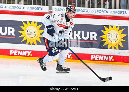 Eishockey DEL - Düsseldorfer EG vs ERC Ingolstadt am 21.12.2023 im PSD Bank Dome in Düsseldorf Ingolstadts Daniel Pietta (Nr.86) Foto : osnapix Banque D'Images