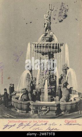 Wuppertal, Nordrhein-Westfalen - Jubiläumsbrunnen vor dem Rathaus Banque D'Images
