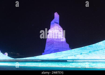 1 janvier 2022, HARBIN, CHINE. Le Festival international de sculpture sur glace et neige de Harbin est un festival annuel d'hiver à Harbin, en Chine. C'est le monde la Banque D'Images