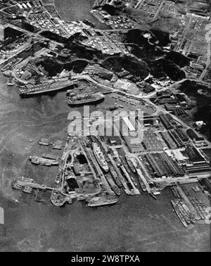 Photo aérienne de la base navale de Yokosuka 1956. Banque D'Images