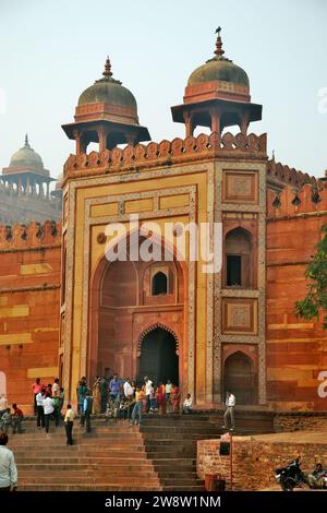 Vue partielle de King's Gate, Fatehpur Sikri, Uttar Pradesh, Inde Banque D'Images