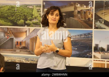 © PHOTOPQR/LE PARISIEN/pH Lavieille ; SAINT DENIS ; 19/10/2023 ; présentation par la Solideo et Saint Gobain des innovations developpées sur le Village des athlètes PARIS 2024 par Antoine de Souich dir straegie innovation Solideo/Sebastien Prevot responsable chez St Gobain/Jean Claude Giraud resp marketing Weber/Manel Ben Saad dir prescription chez Placo qui présente dans un appartement d'athlète de Placo clôture démontable et réutilisable dans de futurs autres constructions à venir. Jeux Olympique 2024 JO 2024 PARIS 2024 - Saint Denis, France, oct 2023 Paris olympic village in Banque D'Images