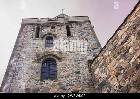 Bergen, Norvège, le 29 juin 2023 : la tour Rosenkrantz est considérée comme l'un des monuments les plus importants de la Renaissance et fut la résidence du roi Eirik Ma Banque D'Images