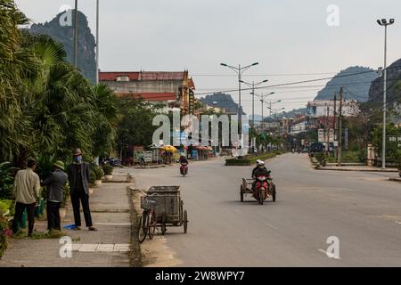 Rues de la ville de Phong Nha Ke Bang au Vietnam Banque D'Images