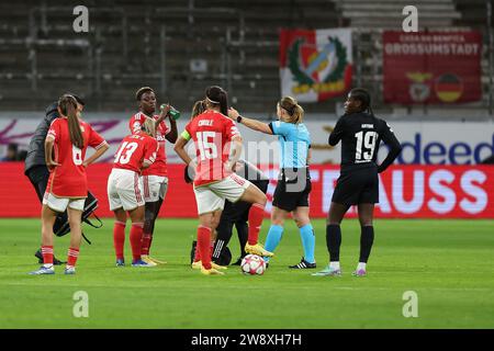 Francfort, Deutschland. 21 décembre 2023. Francfort/main Allemagne 21.12.2023 UEFA Women's Champions League Match Grouppe A SGE Eintracht Frankfurt vs SL Benfica dans le Deutsche Bank Park, crédit : dpa/Alamy Live News Banque D'Images