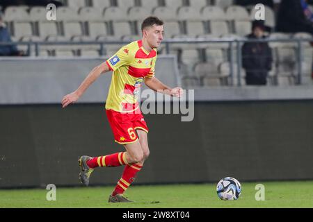 Taras Romanczuk de Jagiellonia Bialystok vu en action lors du match de football PKO Bank Polski Ekstraklasa entre Puszcza Niepolomice et Jagiellonia Bialystok au stade Marshal Józef Pi?sudski. Score final ; Puszcza Niepolomice 3 : 3 Jagiellonia Bialystok. (Photo Grzegorz Wajda/SOPA Images/Sipa USA) crédit : SIPA USA/Alamy Live News Banque D'Images