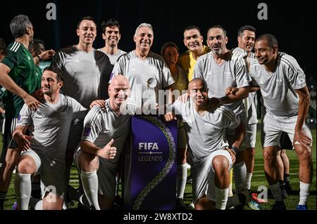 Jeddah, Arabie saoudite. 21 décembre 2023. Al Ahli Sports Club JEDDAH, ARABIE SAOUDITE - 21 DÉCEMBRE : les joueurs posent pour la photo après le match Saudi Legends and World Legends au Al Ahli Sports Club le 21 décembre 2023 à Jeddah, Arabie Saoudite. (Photo Alexandre Neto/SPP) (/SPP) crédit : SPP Sport Press photo. /Alamy Live News Banque D'Images