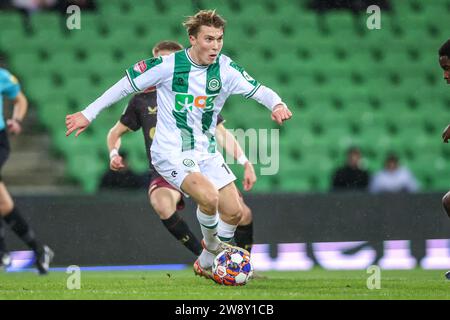 Groningen, pays-Bas. 22 décembre 2023. GRONINGEN, PAYS-BAS - DÉCEMBRE 22 : Jorg Schreuders du FC Groningen court avec le ballon lors du match néerlandais Keuken Kampioen Divisie entre le FC Groningen et Jong Utrecht à Euroborg le 22 décembre 2023 à Groningen, pays-Bas (photo de Pieter van der Woude/ Orange Pics BV/Alamy Live News Banque D'Images