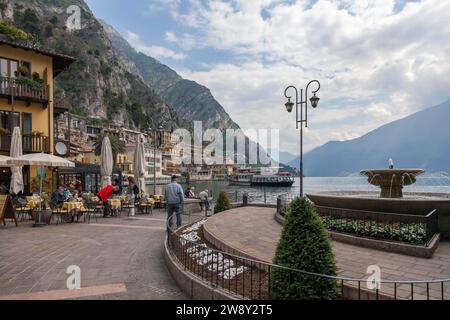 Limone sul Garda, Lac de Garde, Province de Brescia, Lombardie, Italie Banque D'Images