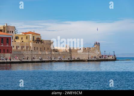 Une photo de la forteresse vénitienne Firka, qui abrite le Musée maritime de Crète. Banque D'Images