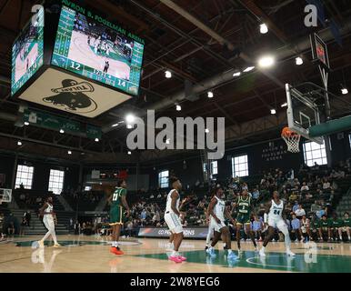 La Nouvelle-Orléans, États-Unis. 22 décembre 2023. George Mason Patriots tire un lancer franc lors d'un match de basket-ball masculin à Fogleman Arena à la Nouvelle-Orléans, Louisiane, le vendredi 22 décembre 2023. (Photo de Peter G. Forest/Sipa USA) crédit : SIPA USA/Alamy Live News Banque D'Images