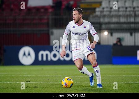 Monza, Italie. 22 décembre 2023. Arthur Melo (ACF Fiorentina) lors de AC Monza vs ACF Fiorentina, match de football italien Serie A à Monza, Italie, décembre 22 2023 crédit : Agence photo indépendante/Alamy Live News Banque D'Images