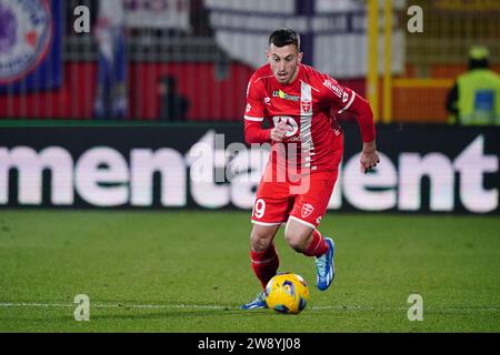 Monza, Italie. 22 décembre 2023. Samuele Birindelli (AC Monza) lors du championnat italien Serie A match de football entre AC Monza et ACF Fiorentina le 22 décembre 2023 au stade U-Power de Monza, Italie - photo Morgese-Rossini/DPPI crédit : DPPI Media/Alamy Live News Banque D'Images