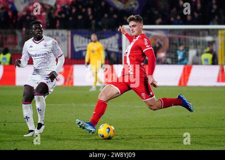 Monza, Italie. 22 décembre 2023. Lorenzo Colombo (AC Monza) lors du championnat italien Serie A match de football entre AC Monza et ACF Fiorentina le 22 décembre 2023 au stade U-Power de Monza, Italie - photo Morgese-Rossini/DPPI crédit : DPPI Media/Alamy Live News Banque D'Images