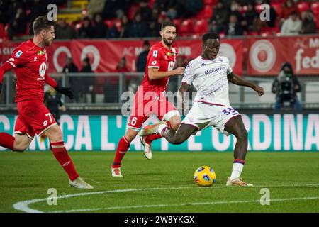 Monza, Italie. 22 décembre 2023. Michael Kayode, pendant AC Monza v ACF Fiorentina, Serie A, au stade Giuseppe Meazza. Crédit : Alessio Morgese/Alessio Morgese / Emage / Alamy Live News Banque D'Images