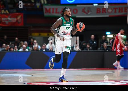 Milan, Lombardie, Italie. 22 décembre 2023. 26 MATHIAS LESSORT de Panathinaikos Aktor Athens lors de l'Euroleague, ronde 16, match entre EA7 Emporio Armani Milan et Panathinaikos Aktor Athens au Mediolanum Forum le 22 décembre 2023, à Milan, Italie. (Image de crédit : © Stefanos Kyriazis/ZUMA Press Wire) USAGE ÉDITORIAL SEULEMENT! Non destiné à UN USAGE commercial ! Banque D'Images